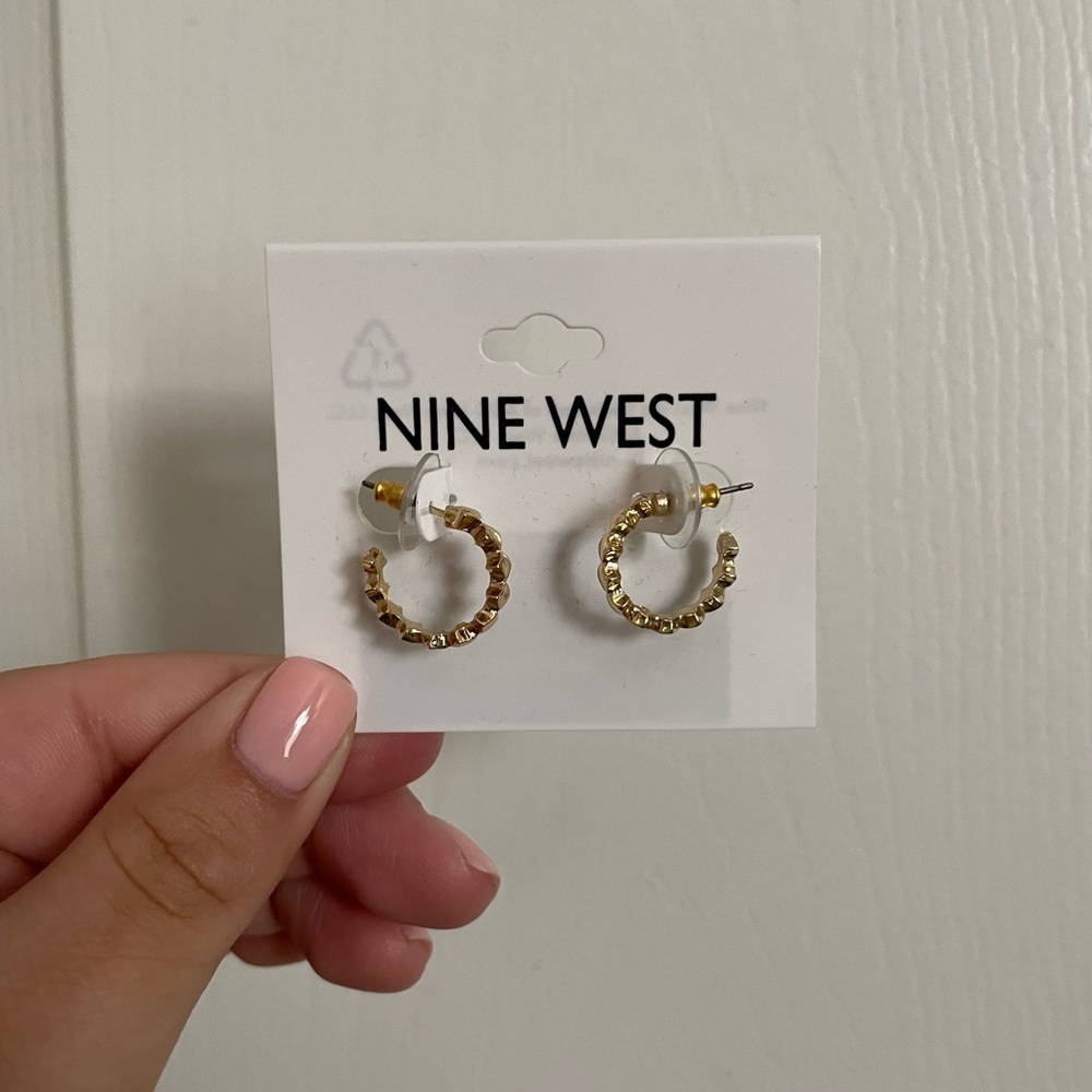 Nine West Gold Earrings 💛